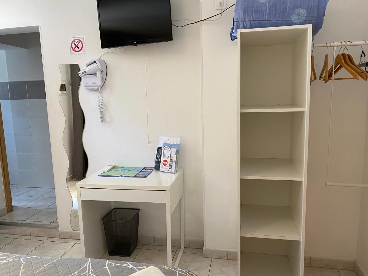 Logis Hotel La Chaumiere Marseillan  Bagian luar foto
