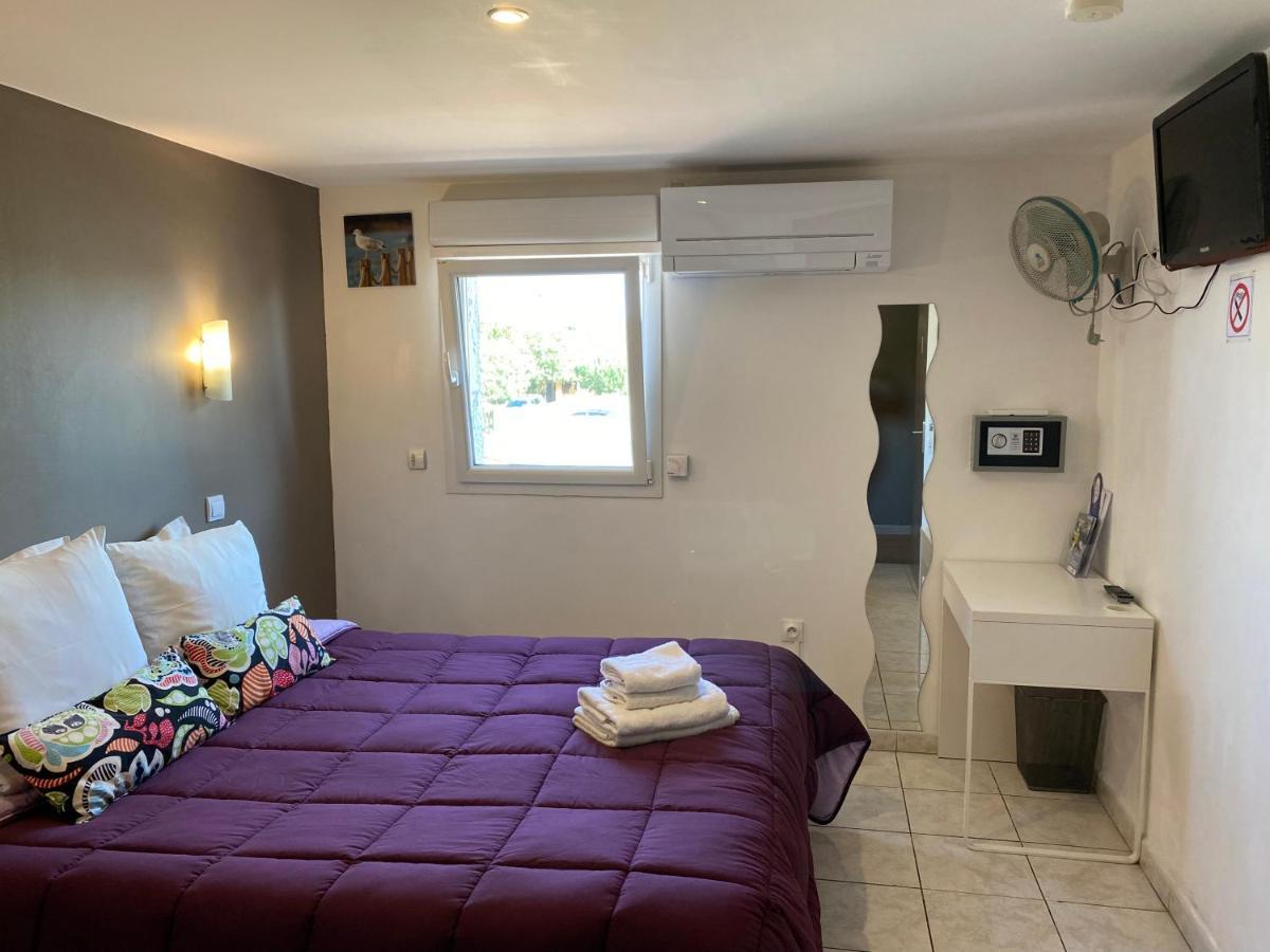 Logis Hotel La Chaumiere Marseillan  Bagian luar foto