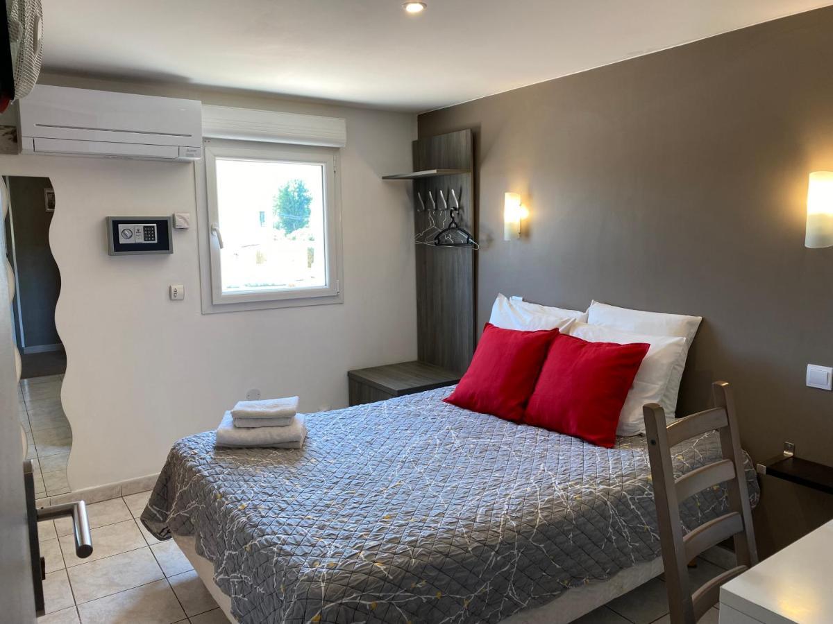 Logis Hotel La Chaumiere Marseillan  Bagian luar foto