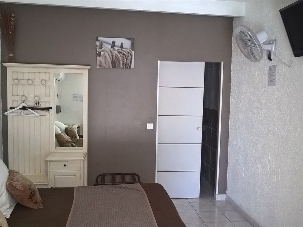 Logis Hotel La Chaumiere Marseillan  Bagian luar foto